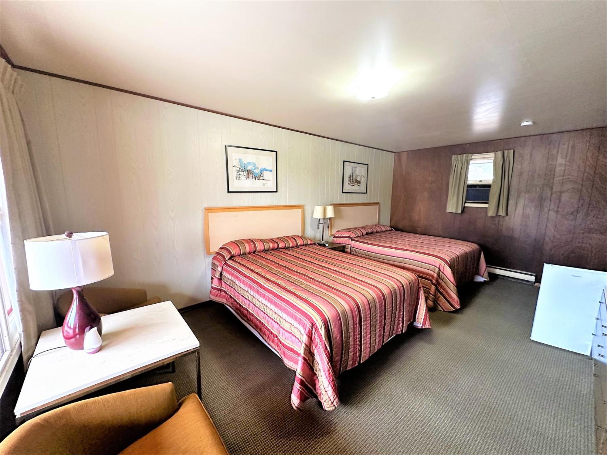 Red Top Motor Inn Iron Bridge Εξωτερικό φωτογραφία
