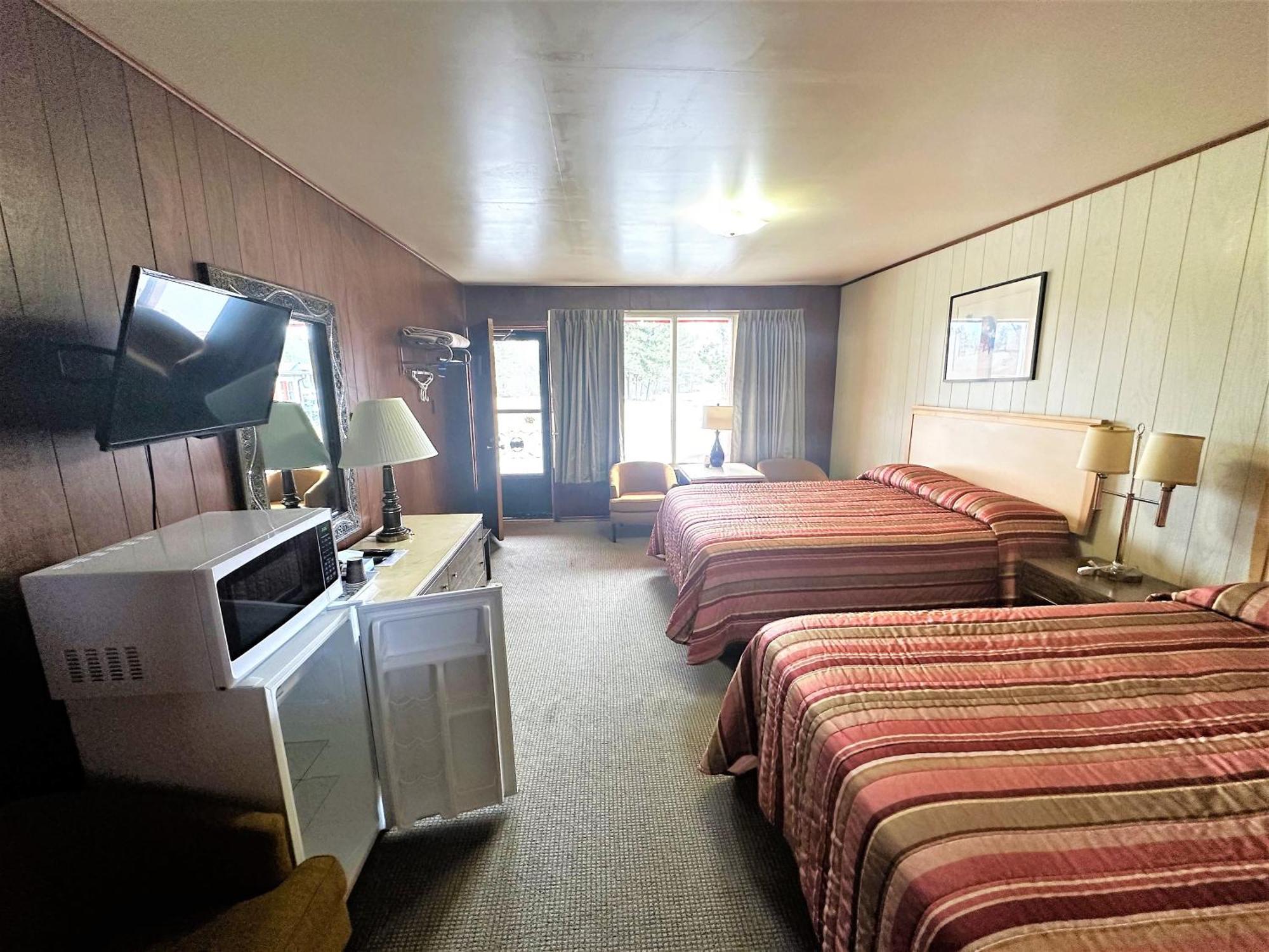 Red Top Motor Inn Iron Bridge Εξωτερικό φωτογραφία