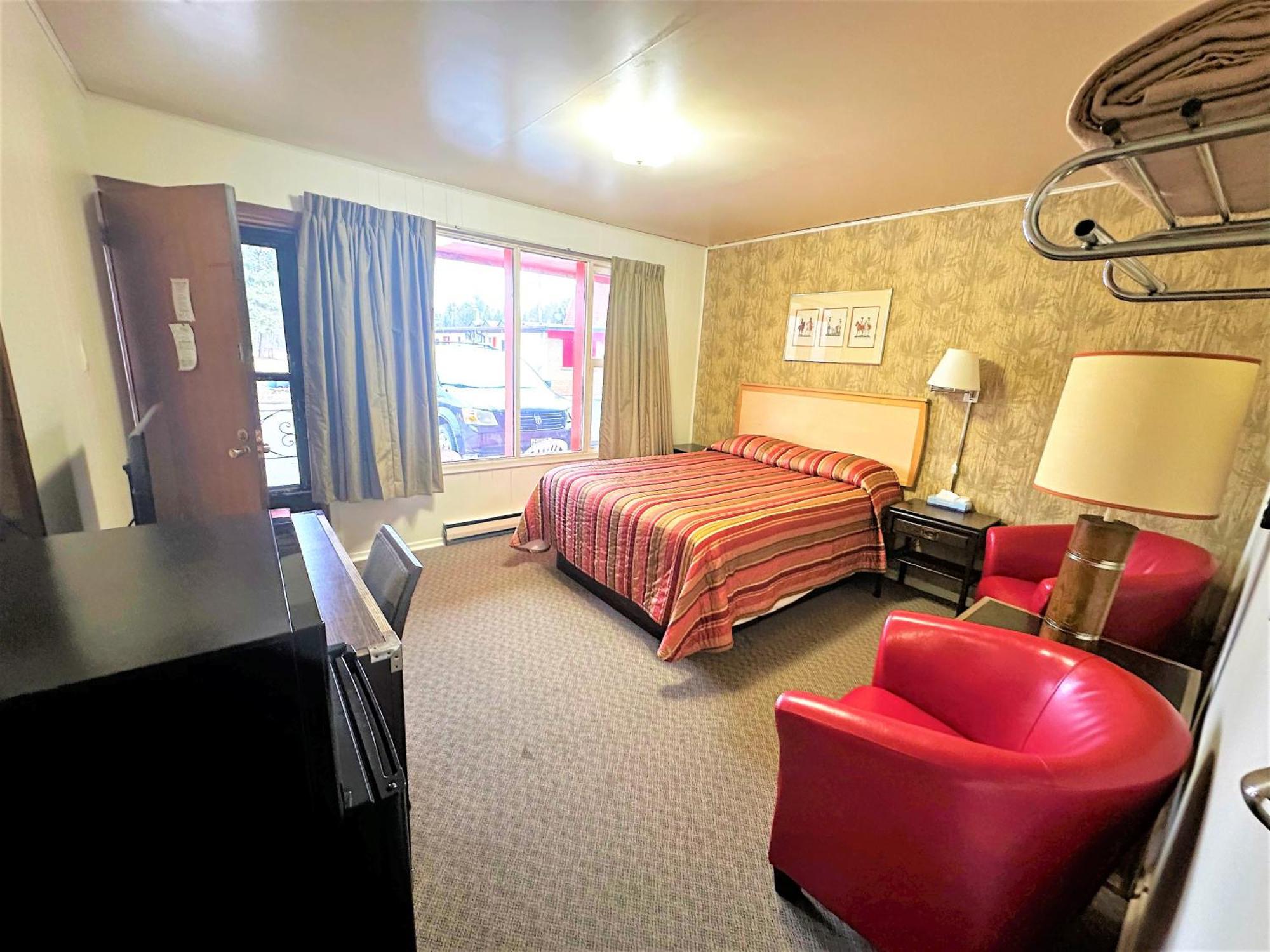 Red Top Motor Inn Iron Bridge Εξωτερικό φωτογραφία