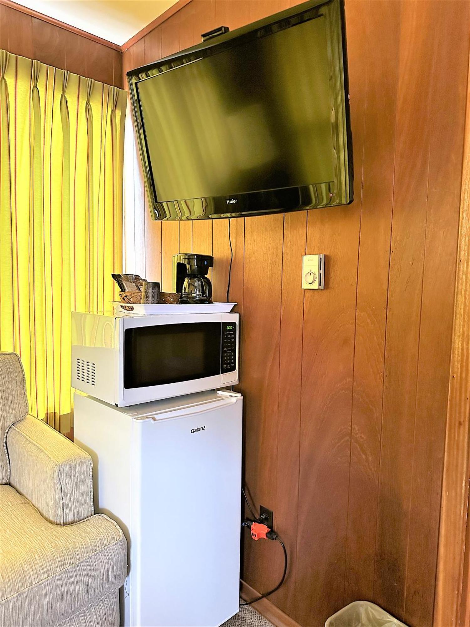 Red Top Motor Inn Iron Bridge Εξωτερικό φωτογραφία